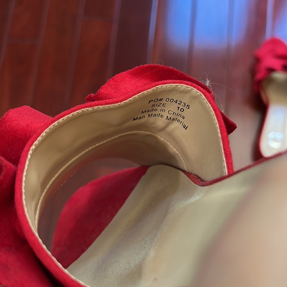 Red Ruffled Heels - Picture 6 of 6